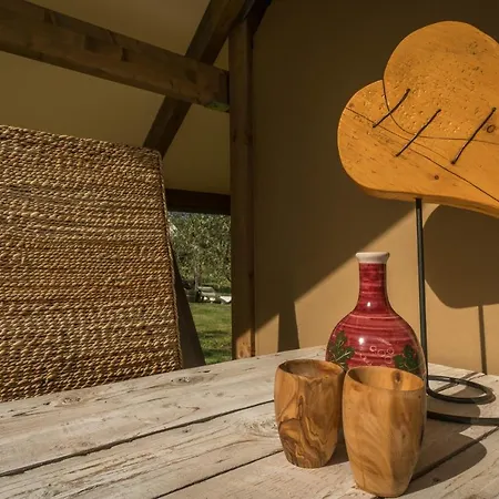 Glamping In Toscana, Luxury Tents In Agriturismo Biologico