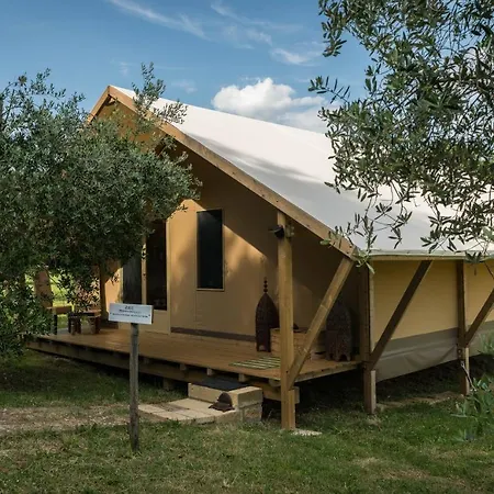 Glamping In Toscana, Luxury Tents In Agriturismo Biologico Sorano (Grosseto)