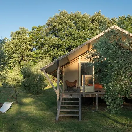 Glamping In Toscana, Luxury Tents In Agriturismo Biologico Sorano (Grosseto)