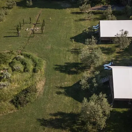 Glamping In Toscana, Luxury Tents In Agriturismo Biologico * ソラーノ