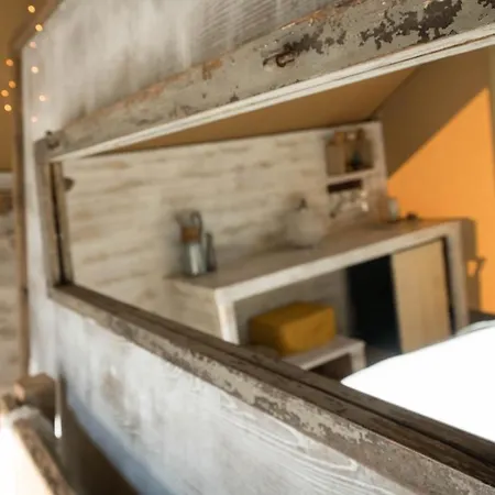 Glamping In Toscana, Luxury Tents In Agriturismo Biologico